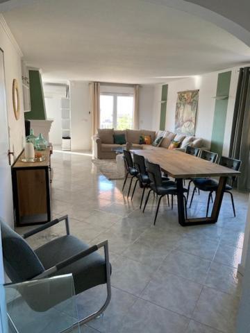 Appartement T4 Tres Bien Situe Et Climatise Л'Иль-Рус Экстерьер фото
