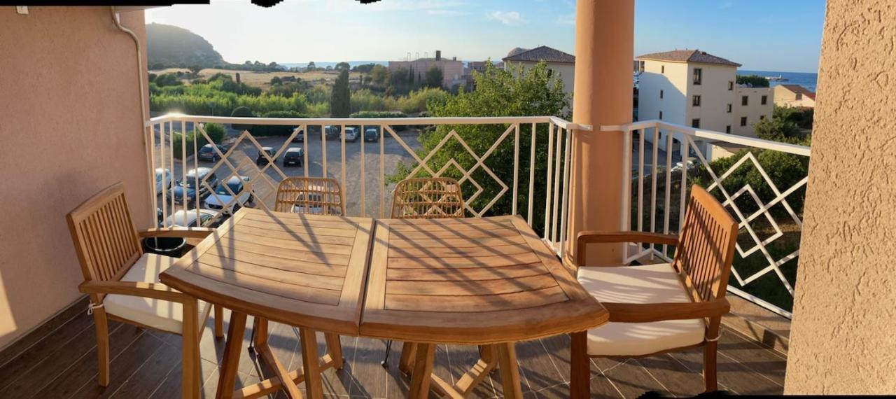 Appartement T4 Tres Bien Situe Et Climatise Л'Иль-Рус Экстерьер фото